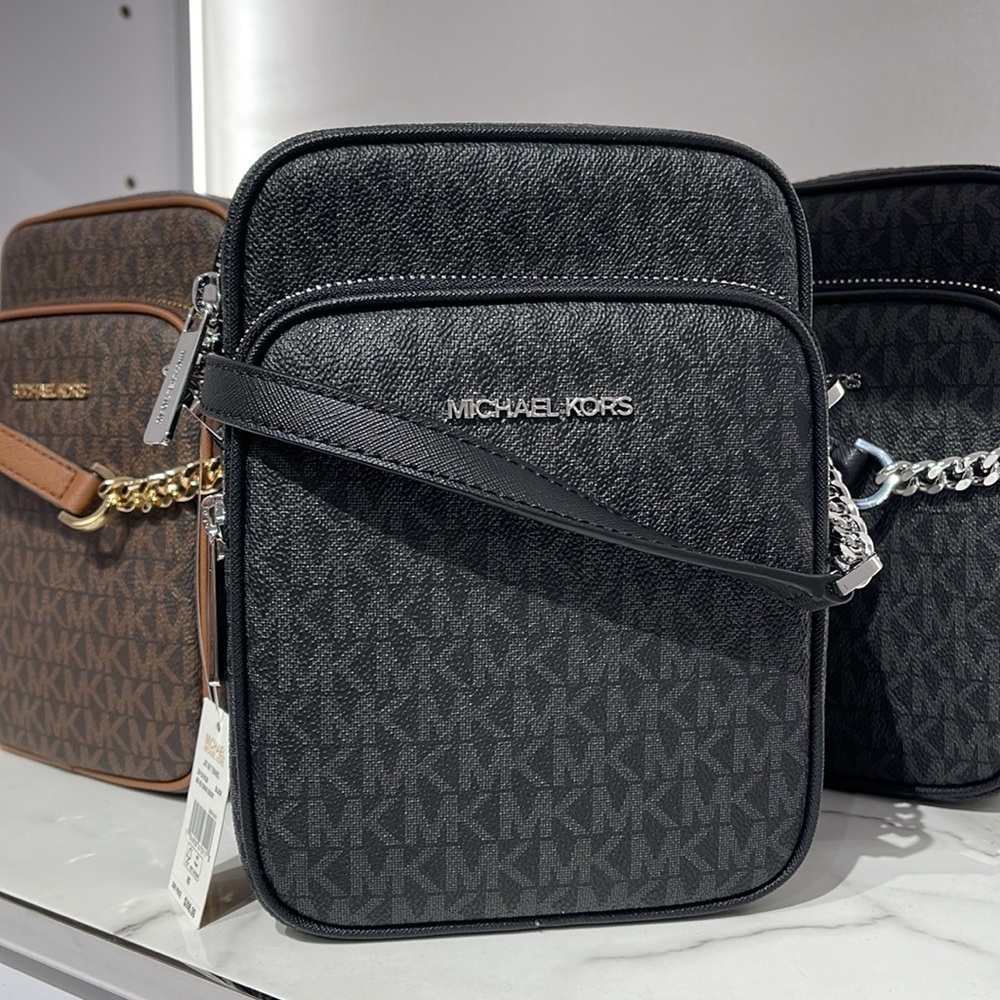 Michael Kors Women's Jet Set Travel Medium Logo Adult Crossbody Bag Black - Picture 4 of 16